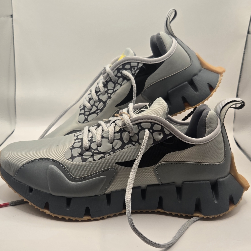 NWT Reebok Zig Dynamica Power Ranger Sneakers Size 7